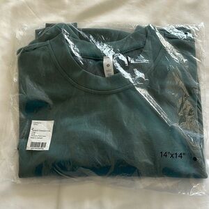 Perfectly oversized crop crew